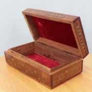 3D Relief Wooden Jewelry Box (15x30cm)
