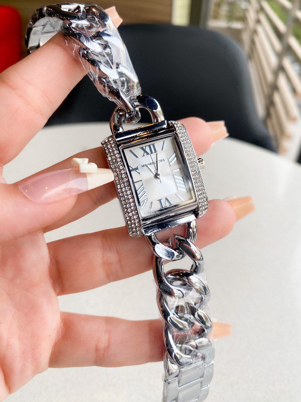 Michael Kors Emery Pave and Gold-Tone Bangle Watch (High Copy)